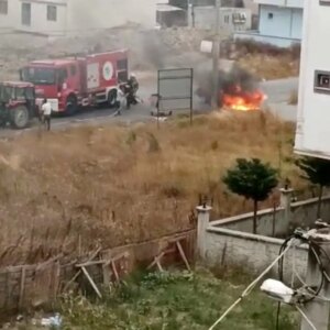 kapaklida alev alan aracta faciadan donuldu fKMy8TSY