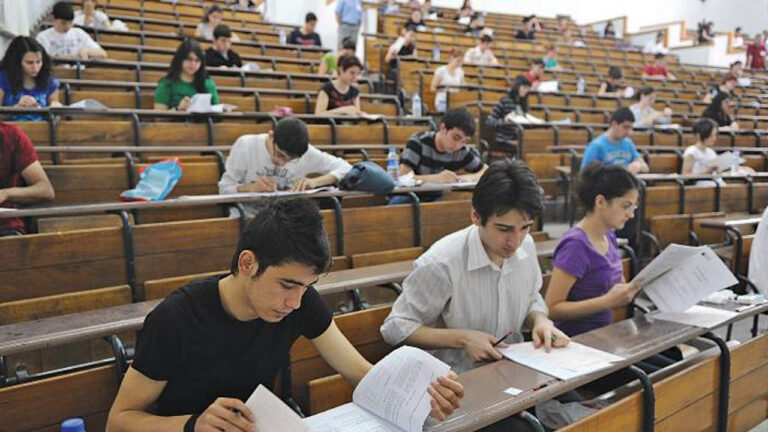yks-yerlestirme-sonuclari-aciklandi-devlet-universitelerinde-toplam-kontenjanlarin-yuzde-99u-doldu-5Bc4GZMY.jpg