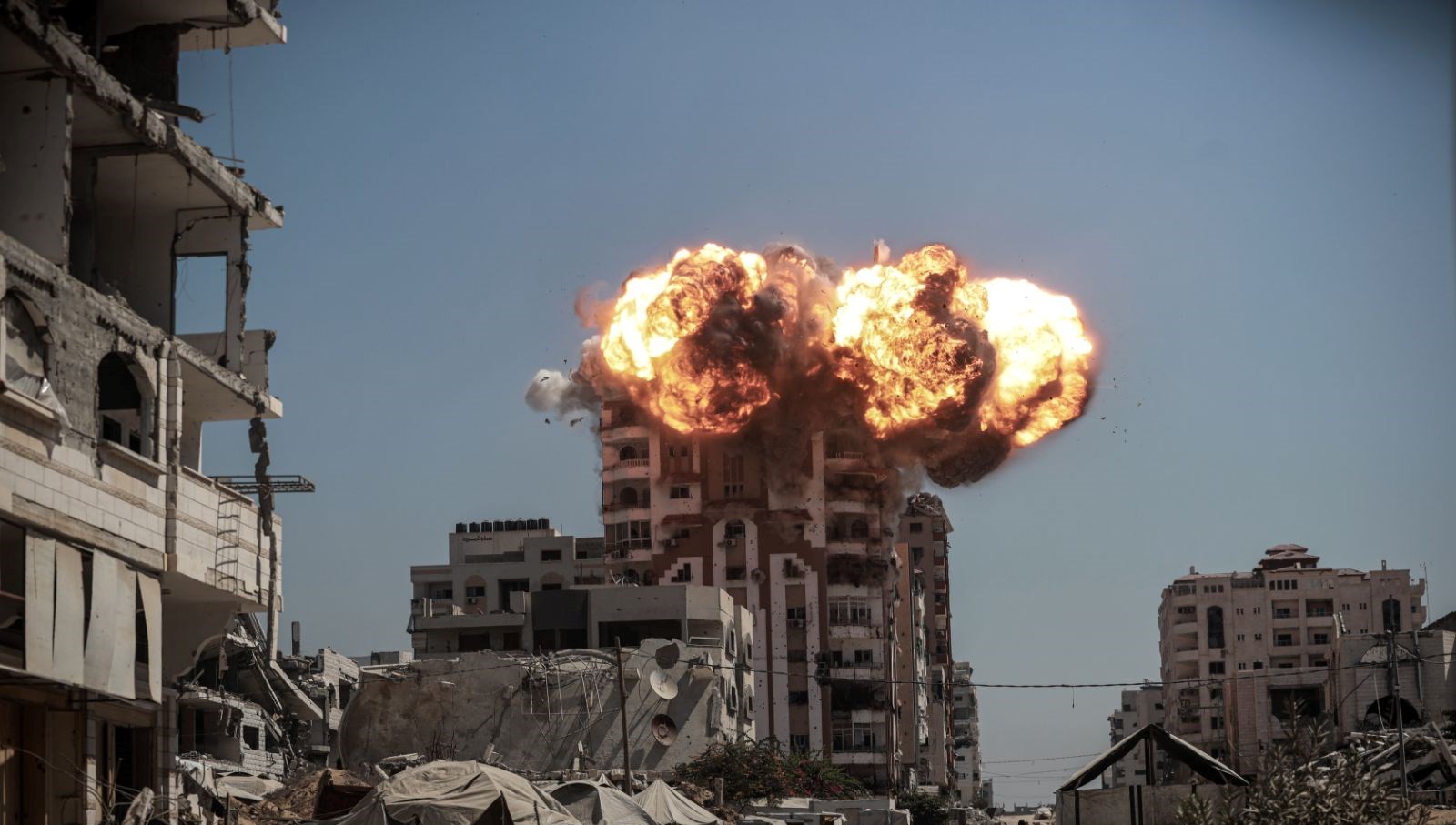 israil bir yuksek katli binayi daha vurdu LZvrF59P