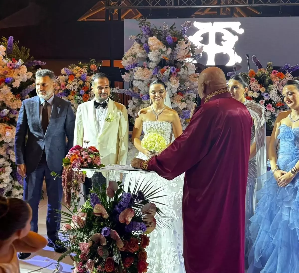 marmariste gorkemli dugun sukru kaplan ve funda ozlu evlendi bQkLpge2