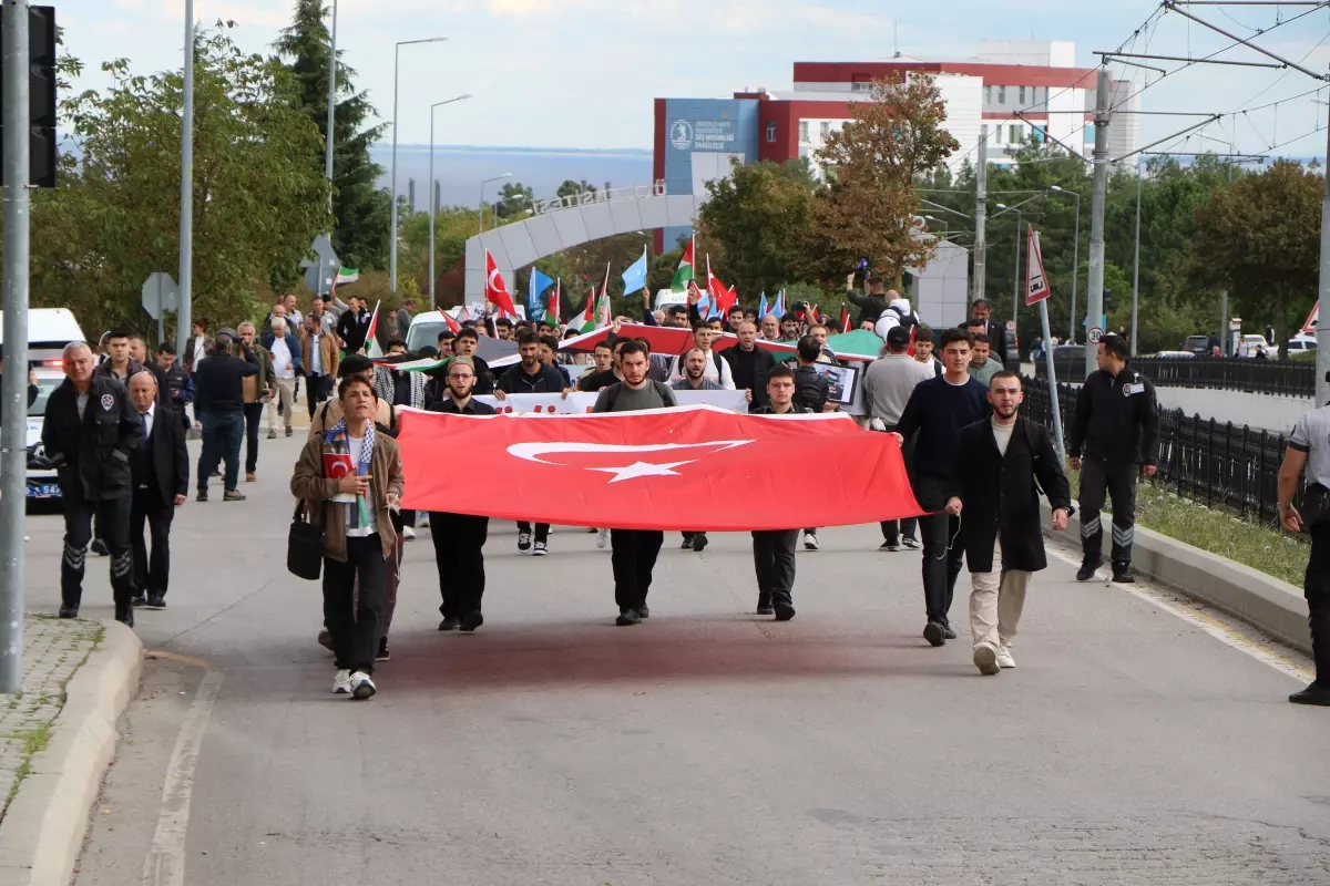 omu ogrencileri israili protesto edip filistine destek verdi lDPdTkwf