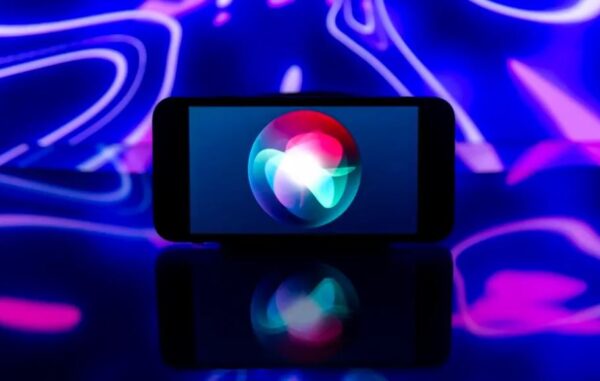 Apple AirTag Boyutunda Kameralı Yapay Zeka Cihazı Geliştiriyor 46 Apple Siri Yeni