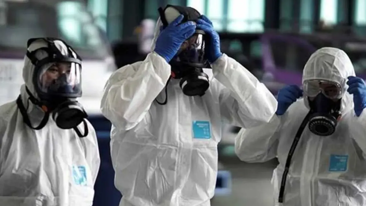 Profesör açıkladı: "3’lü salgın ülkemizde, dikkat olun"